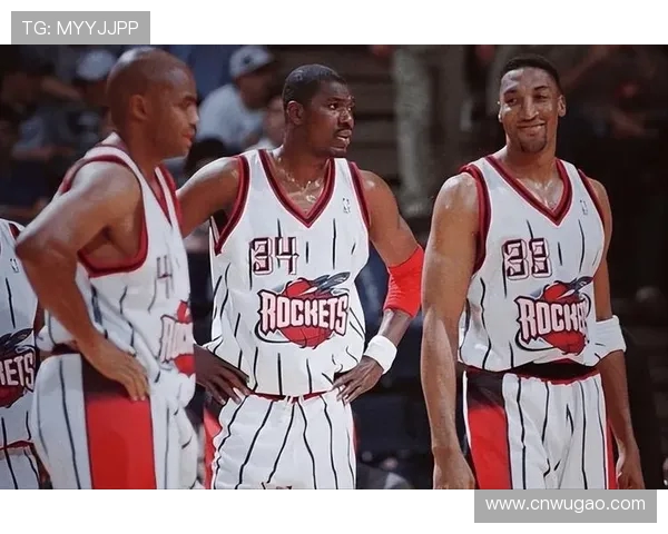 哈基姆·奥拉朱旺：从梦之队到NBA传奇中锋的辉煌与挑战