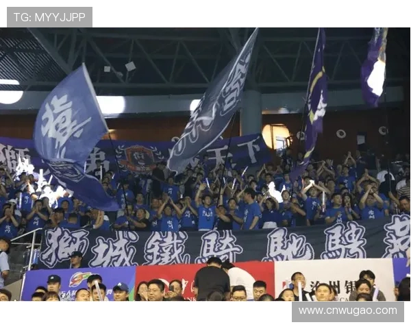 沧州雄狮鏖战绿茵赛场奋勇争胜上演激情足球盛宴 沧州雄狮鏖战绿茵赛场奋勇争胜上演激情足球盛宴