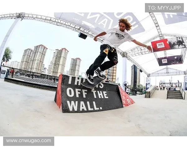 滑板精神：探索上海滑板队的成长与拼搏之路